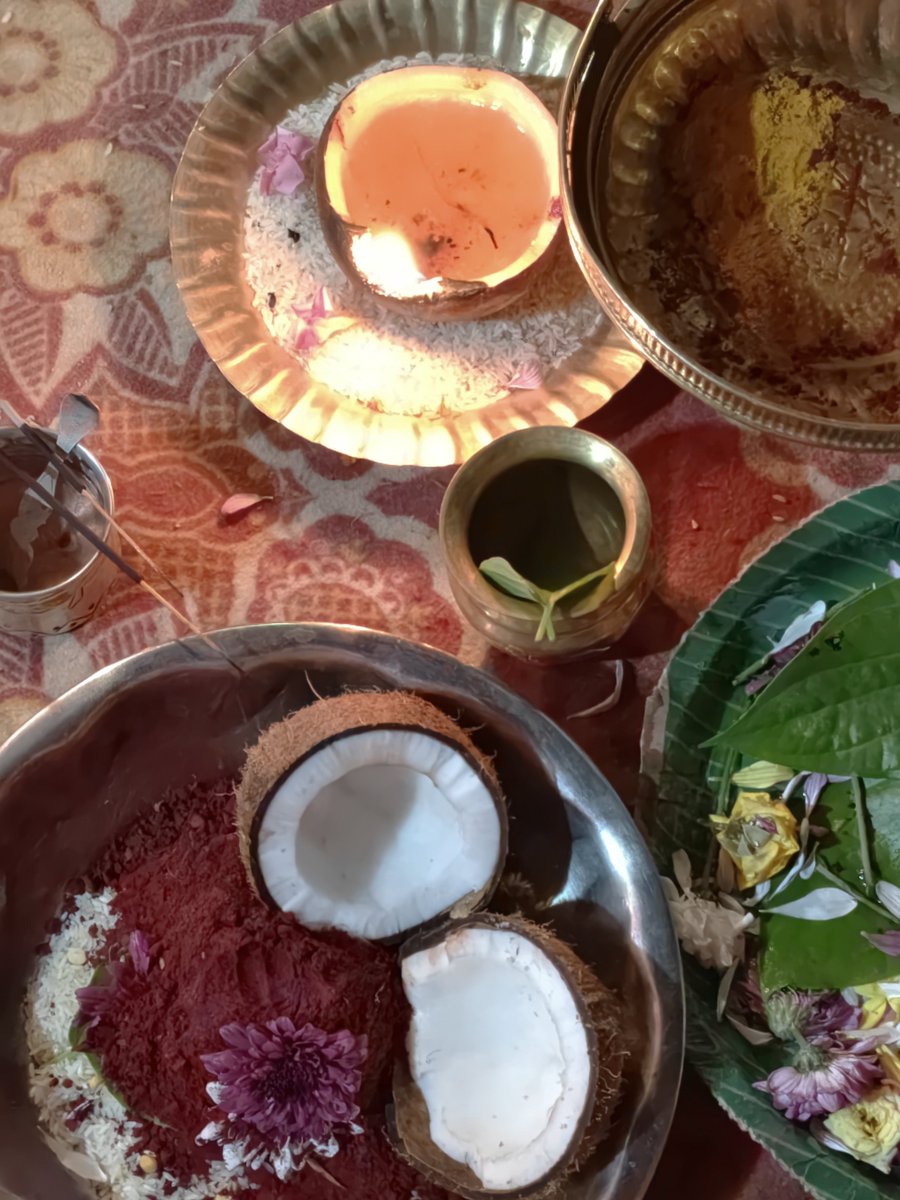 FROOTY_25's tweet photo. Finallyy my Kumkum puja completed 🙏 https://t.co/mctaO6husQ