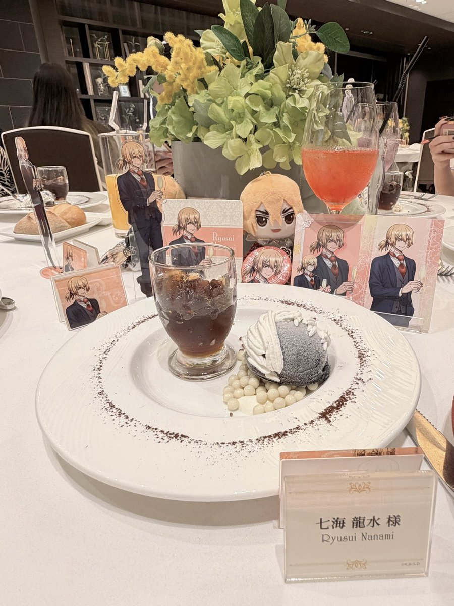 koconyanco's tweet photo. オンザページのdcst結婚式コラボ本当に良かった…！
千空のスピーチすごく良くて泣けた…
料理も美味しくてスタッフさんも神対応。式から披露宴まで、ちゃんと大樹と杠の結婚式だった。
そして推しの…髪結った龍水がカッコ良過ぎて天才でした。ありがとうございました。 https://t.co/PuNUpFK4kD