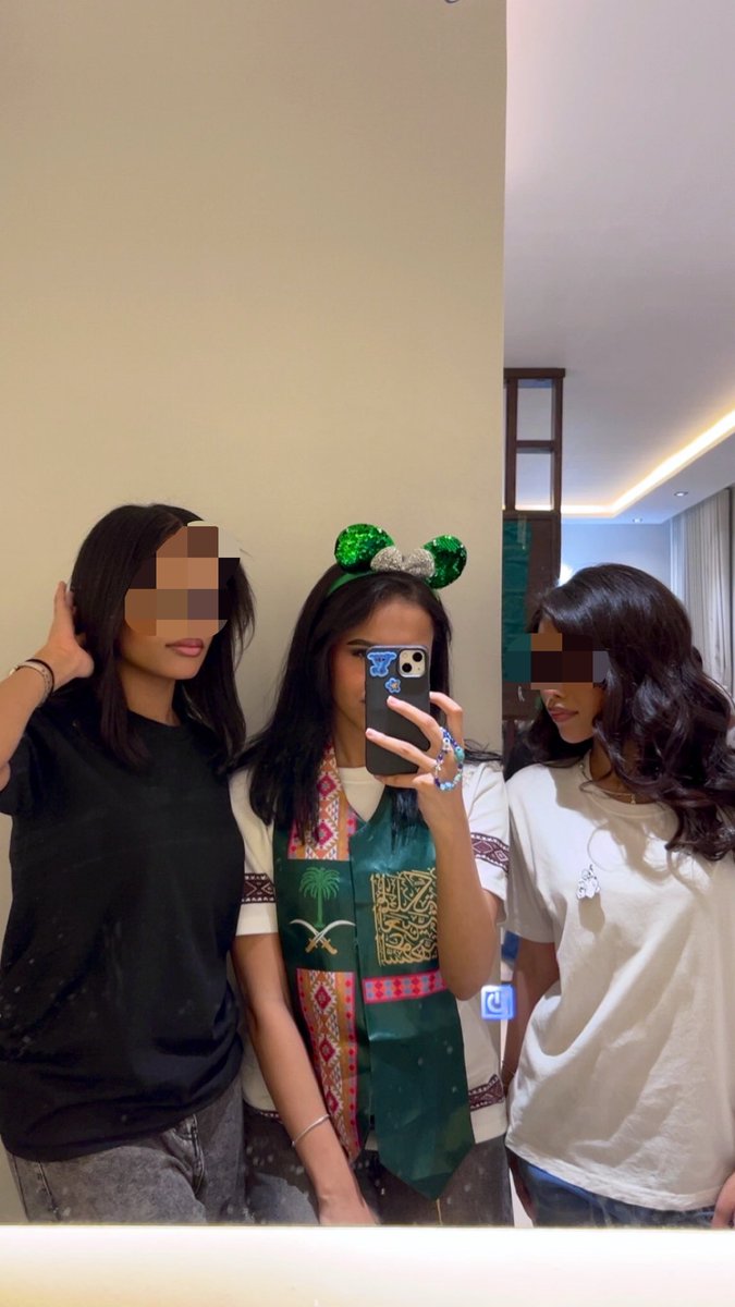 bhqtfd's tweet photo. My besties 👯‍♀️ https://t.co/dYYUMCXv2W