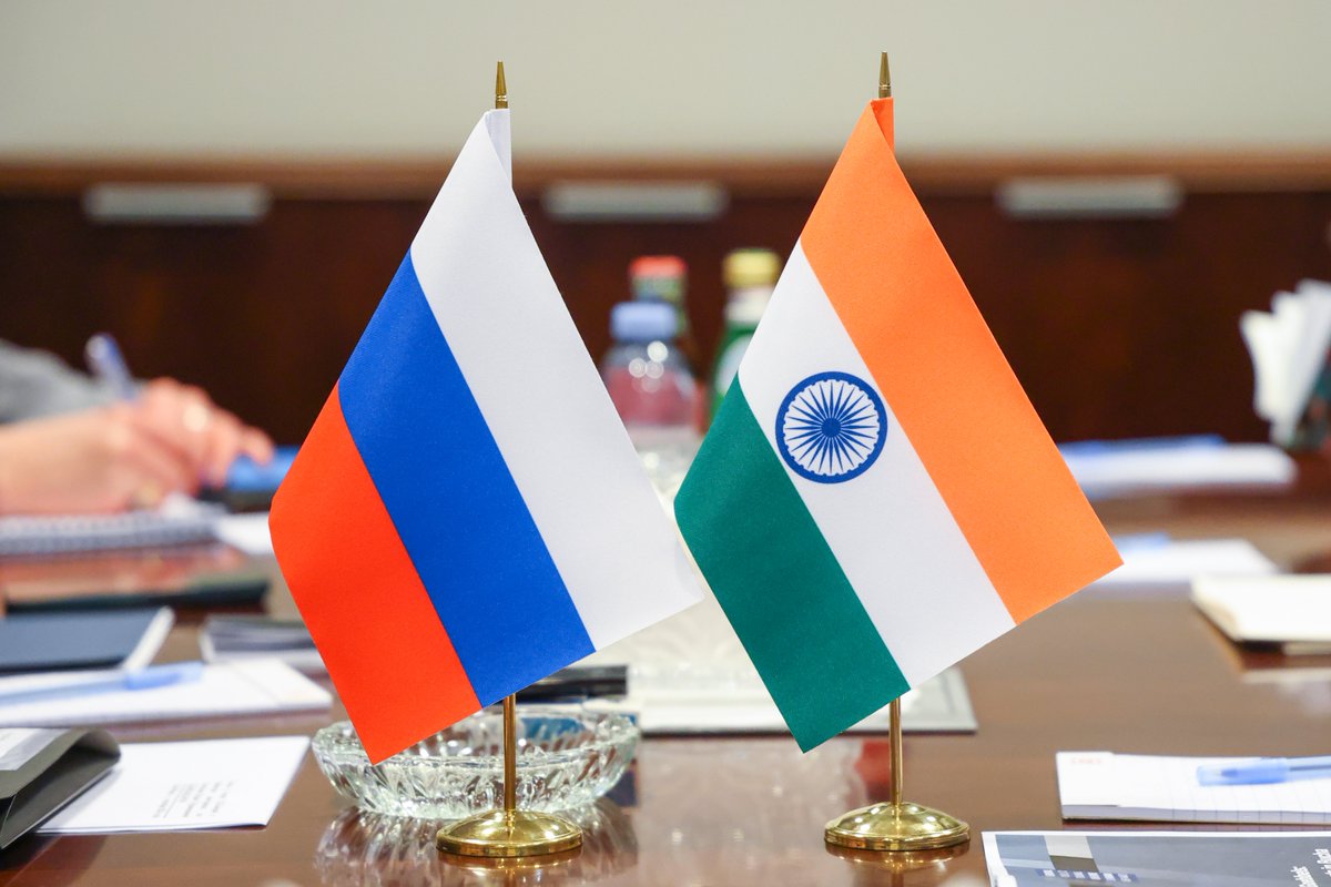 mfa_russia's tweet photo. 🇷🇺🇮🇳 On Sept 25, FM #Lavrov met with India’s FM @DrSJaishankar at #UNGA81.

The Sides reaffirmed their commitment to strengthening the Special &amp; Privileged #RussiaIndia Strategic Partnership &amp; close coordination at the #UN, #G20 &amp; #BRICS.

https://t.co/fNzQ3auL0m

#DruzhbaDosti https://t.co/p0vKvGwAim