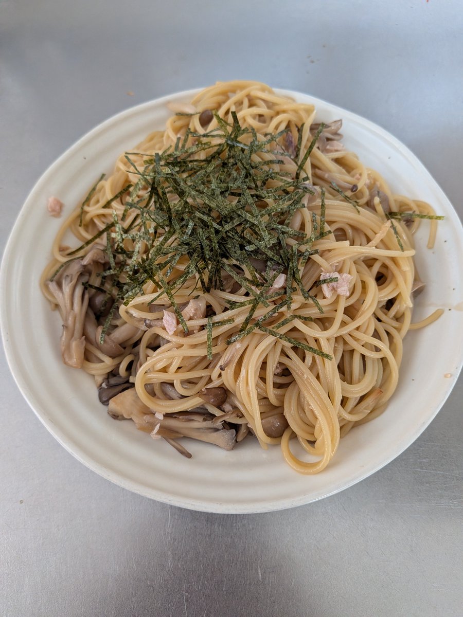 w22005_aaa's tweet photo. きのことツナの和風パスタ！
#今夜のつむおは何を食う https://t.co/at5ClYiZPp