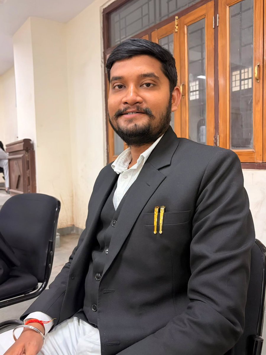 NicholasSauku's tweet photo. स्वाभिमान के साथ समझौता नहीं किया जा सकता। https://t.co/JhnjAqy5PB