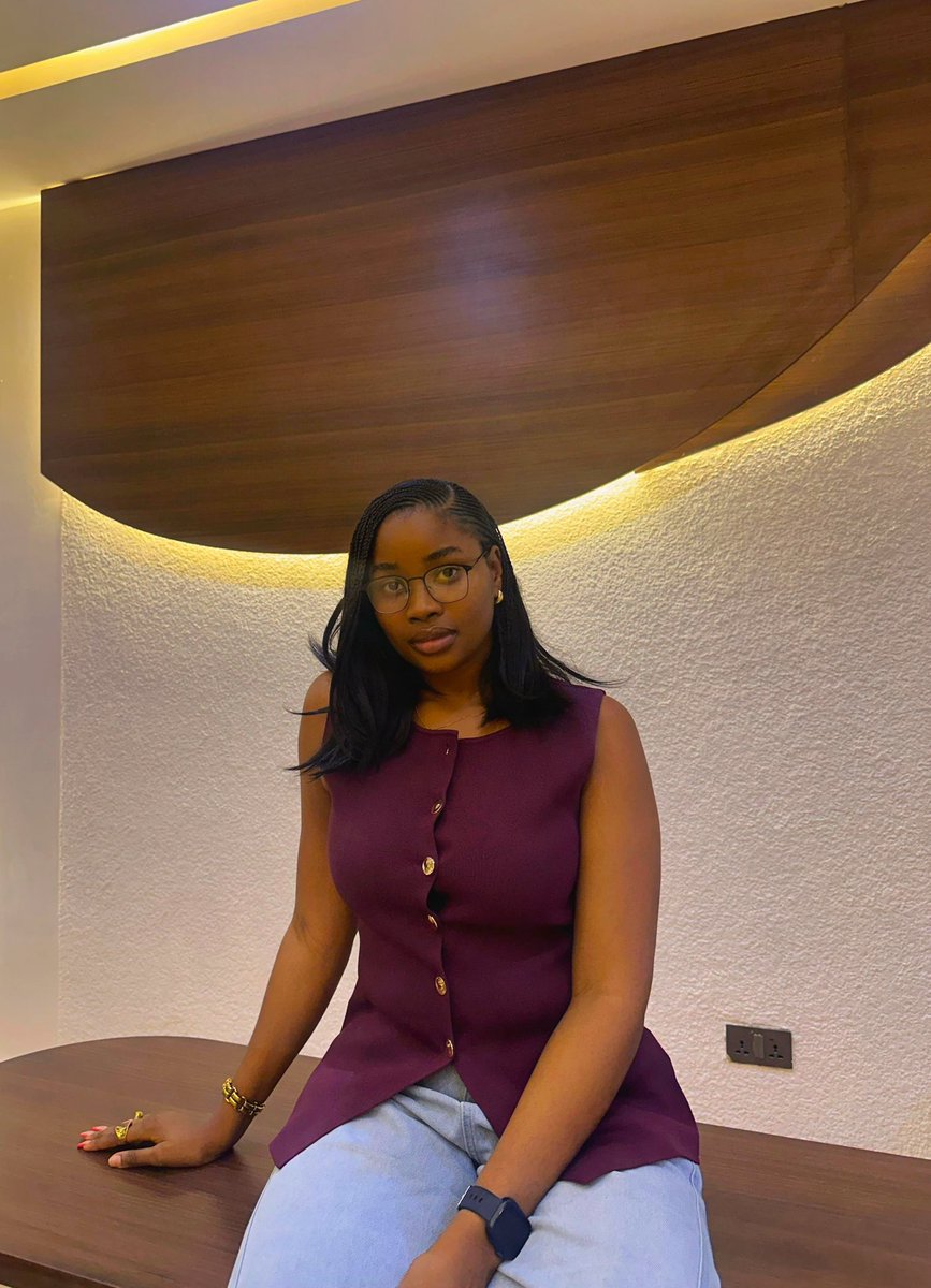 Princess_Aleze's tweet photo. Hi! My name is Princess Aleze, I’m an interior designer and this is a space I just transformed. 

If this somehow made it to your timeline, I’d really appreciate a like, repost or share. It would mean so much to me and would really help my work reach more people.

Thank you. https://t.co/QNud02c8pb