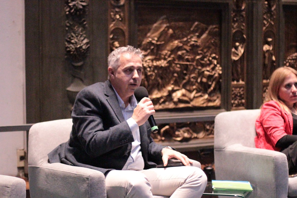 uniamericas's tweet photo. 🗣️“Generaciones de compañeras y compañeros lucharon por la negociación colectiva y la libertad sindical que hoy tenemos. Tenemos que seguir trabajando para mejorar esos derechos y entender que tenemos que defenderlos.” — Martín Ford, PIT-CNT 🇺🇾 https://t.co/h8GDjBgoKg