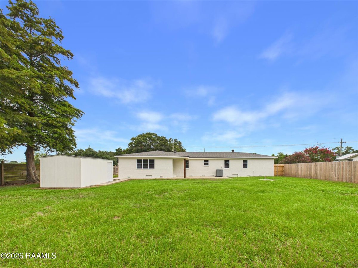 ScottADomingue's tweet photo. Do you know someone looking for a great property in Youngsville? Please pass this along! #HereToHelp
#keatyrealestate #ScottDomingue #realtor https://t.co/aiABAMQzK8