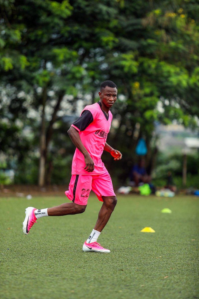 DshackFA's tweet photo. Good mood heading into the weekend ✌

#Dshackfa #trainingmood https://t.co/7IbKoJOaiF