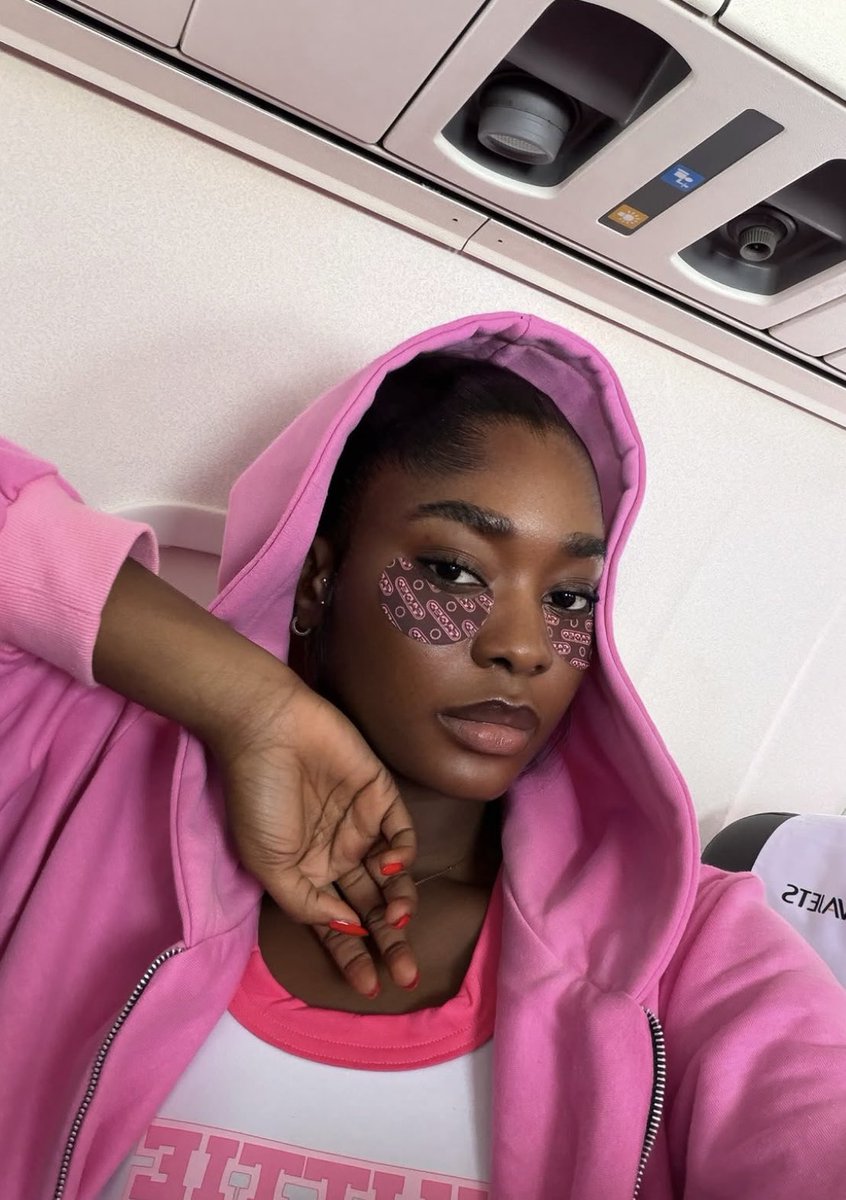 EfyaSarpong6's tweet photo. Once again, if she’s your fave, will you ever move on?????🤣❤️ https://t.co/4wcBcemMgF