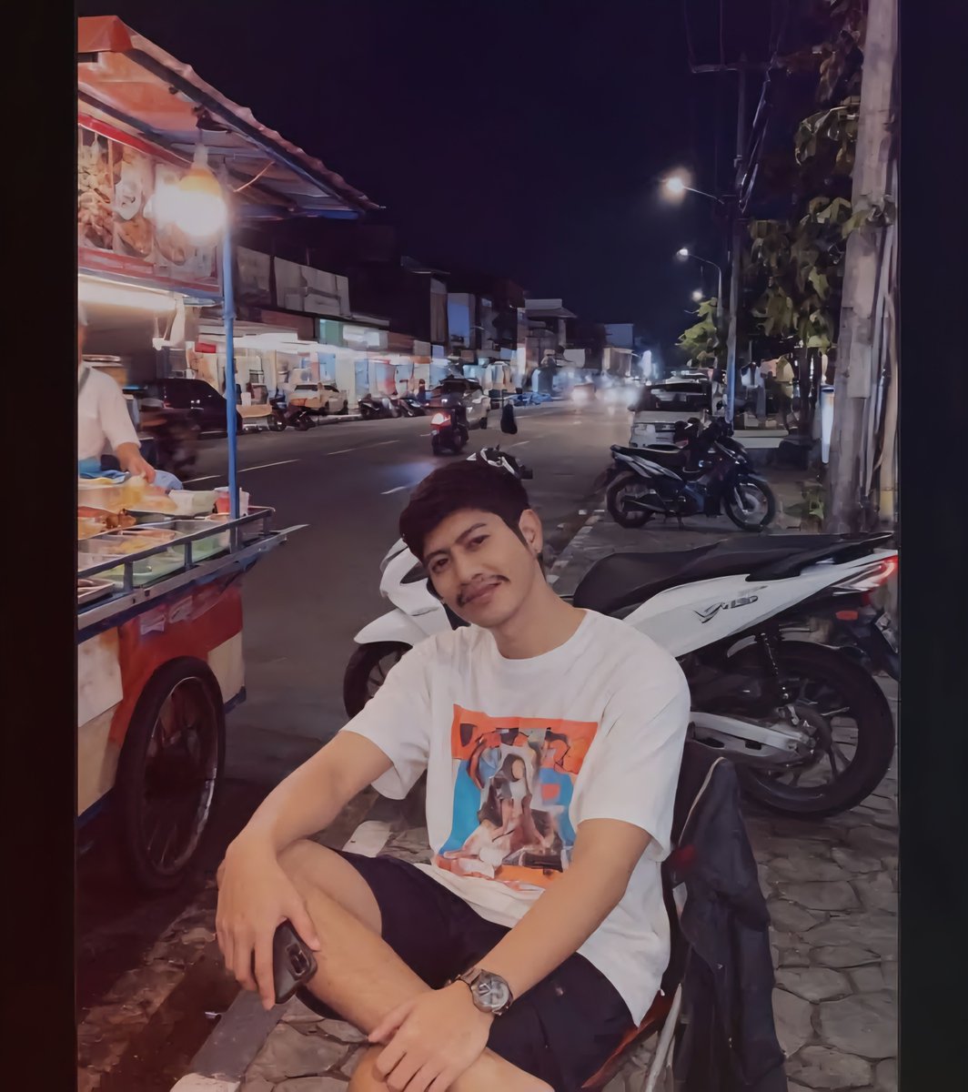 kononza1996's tweet photo. ไม่เข้าตาใคร ก็ขอโทษด้วยครับ
ชีวิตนี้ขอแค่เข้าตา สาวอวบ ตัวหอม "นมล้นมือก็พอ"😅🫣😆 https://t.co/VRGKWiA0hw