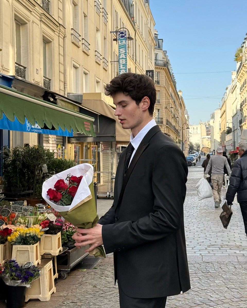 nxtkxiser's tweet photo. ✮. ㅤㅤㅤㅤ   𝘌𝘷𝘦𝘳𝘺𝘵𝘩𝘪𝘯𝘨 𝘤𝘰𝘮𝘦𝘴 𝘪𝘯 𝘵𝘪𝘮𝘦 𝘵𝘰 𝘩𝘪𝘮 
                                  𝘸𝘩𝘰 𝘬𝘯𝘰𝘸𝘴 𝘩𝘰𝘸 𝘵𝘰 𝘸𝘢𝘪𝘵.
  ㅤㅤㅤㅤㅤㅤ            #SolsticeNTLU https://t.co/B8Kszncwcc