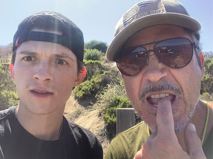 moovsny's tweet photo. They are literally like father and son.
😭😭😭😭 https://t.co/9cSDrHdnBo
