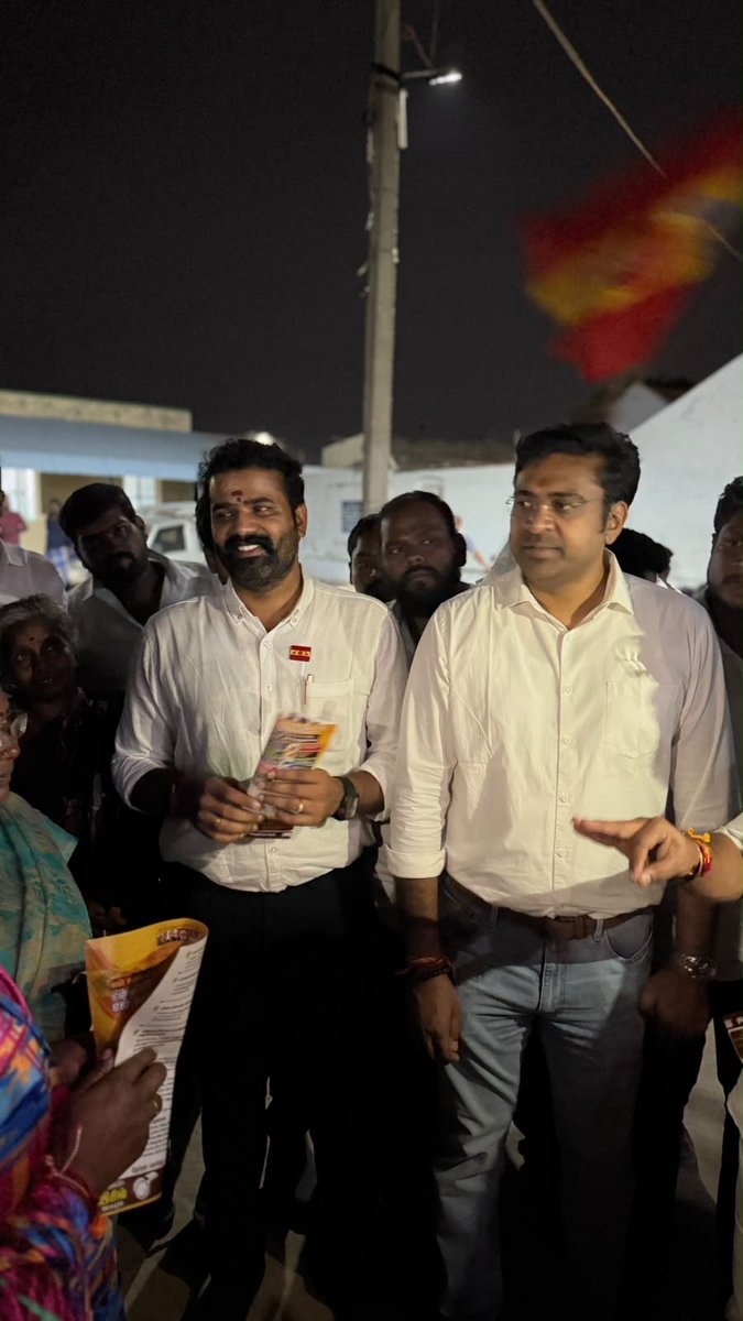 TamilanRaguls's tweet photo. தாராபுரம் இடைத்தேர்தலில் போட்டியிடும் தமிழக வெற்றிக் கழகத்தின் வெற்றி வேட்பாளர் திருமதி P. சத்தியபாமா அவர்களுக்கு ஆதரவாக, மாண்புமிகு பிற்படுத்தப்பட்டோர், மிகவும் பிற்படுத்தப்பட்டோர் மற்றும் சீர்மரபினர் நலத்துறை அமைச்சர் திரு. V. சம்பத் குமார் @tvksampathcbe அவர்களுடனும், சிங்காநல்லூர் சட்டமன்ற உறுப்பினர் திரு. K.S. ஸ்ரீ கிரி பிரசாத் @SriGiriPrasath அவர்களுடனும் இணைந்து, நஞ்சியம்பாளையம் பகுதியில் வெற்றிச் சின்னமான விசில் சின்னத்திற்கு வாக்கு சேகரிப்பில் ஈடுபட்டோம்.

#tvkvijay #TamilanRagulgandhi #TVK #CMVijay #tvkspeakertamilanragulgandhi #Tharapuram