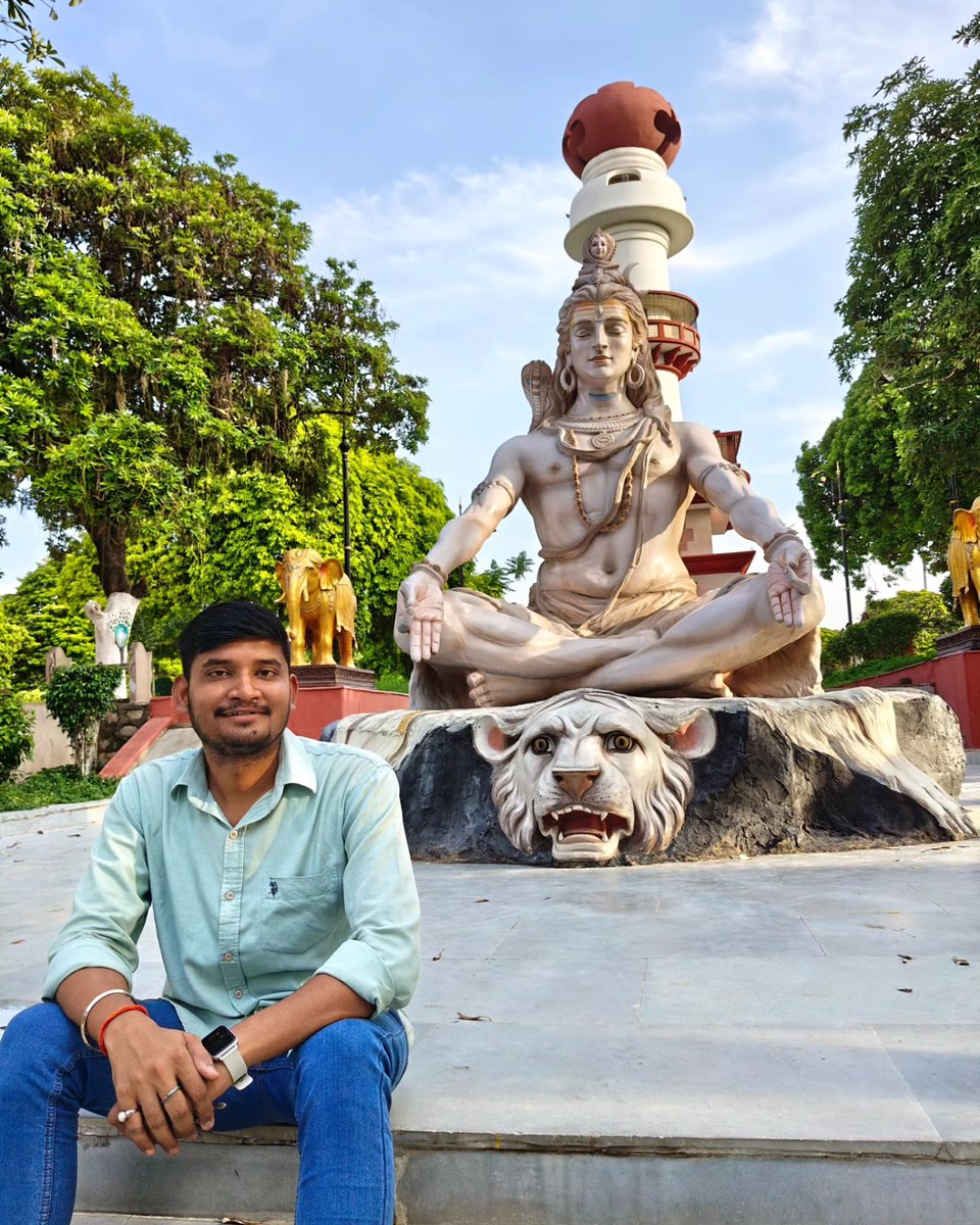 NicholasSauku's tweet photo. जय भोलेनाथ! https://t.co/yGqTfmn5uc