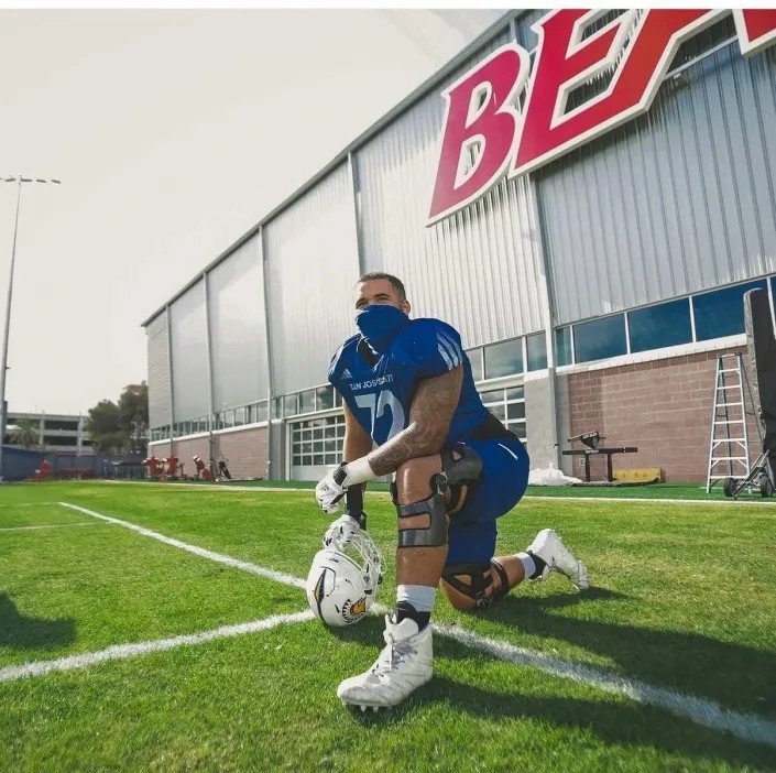 CentennialMan's tweet photo. Former San Jose State star Jelani Newman has died after being in a motorcycle accident.

₿: bc1q8grl3y7utzevu56uq0us0rpgv6r69me762g20g https://t.co/6WdCtBZG8t