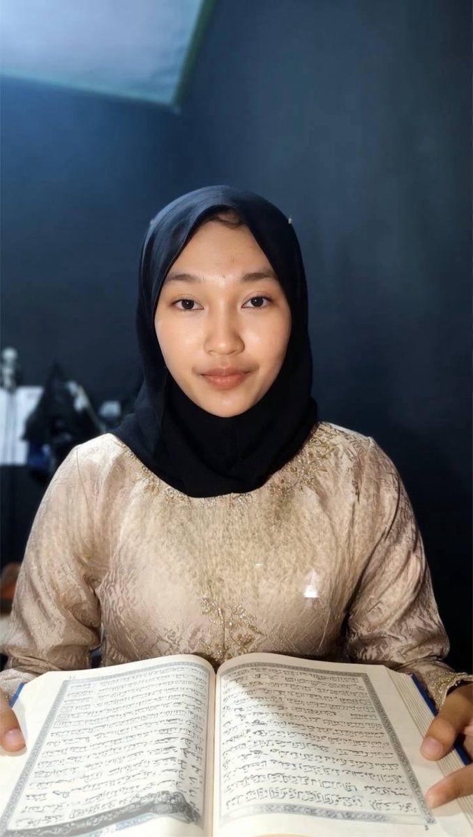 tatarild's tweet photo. Syolmake sambil baca al qvran
▶️ https://t.co/L0ciCefmkX https://t.co/MivkJw2aUA