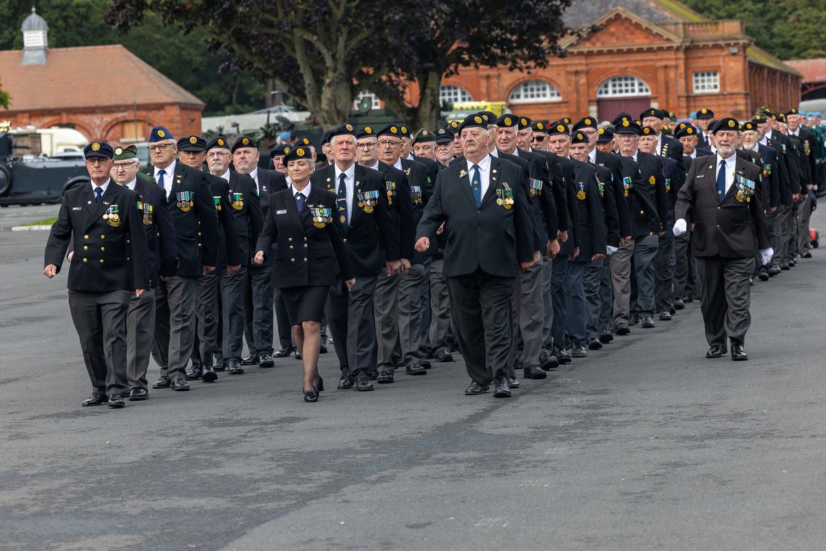 DF_Sgt_Major's tweet photo. Delighted to attend today’s Veterans Day Parade.

There is something special about coming together to recognise &amp; celebrate those who have served, &amp; to share in the camaraderie that exists across the veteran and serving communities.
#Alifelessordinary 
#Respect 
#Service 
☘️🇮🇪☘️ https://t.co/9TyUlFkcH9