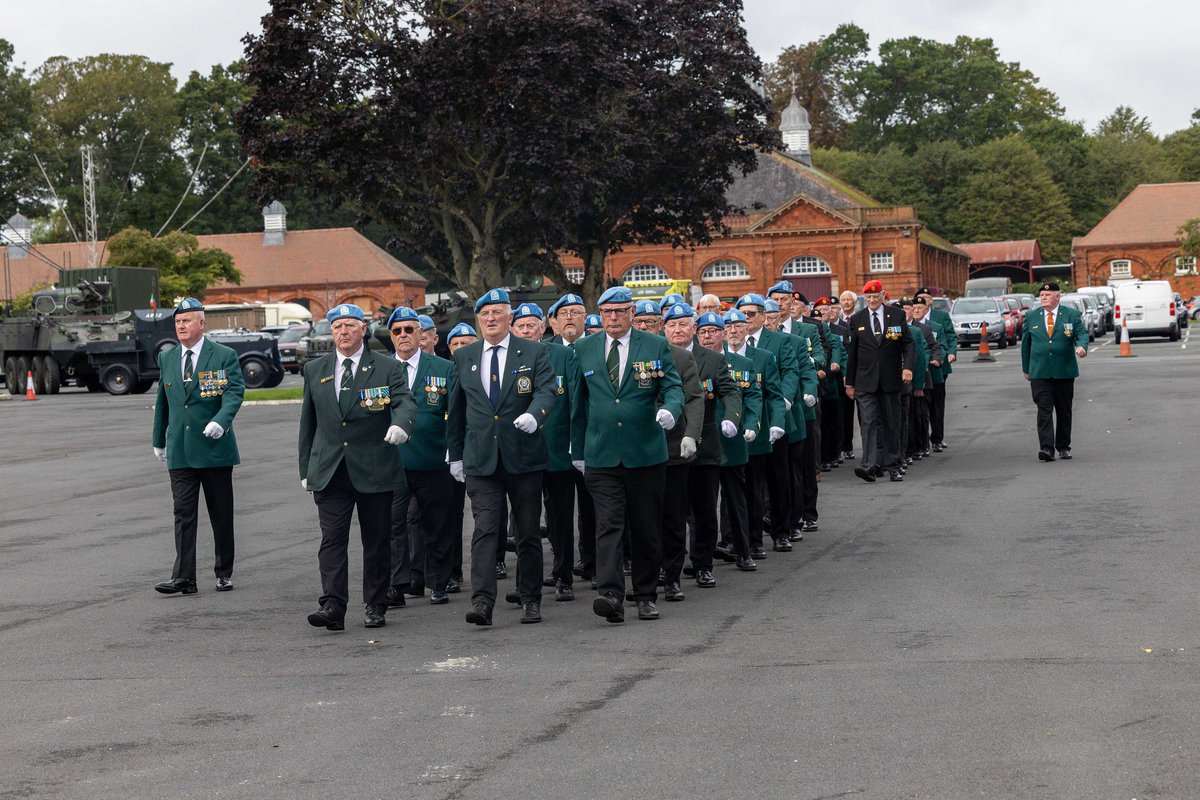 DF_Sgt_Major's tweet photo. Delighted to attend today’s Veterans Day Parade.

There is something special about coming together to recognise &amp; celebrate those who have served, &amp; to share in the camaraderie that exists across the veteran and serving communities.
#Alifelessordinary 
#Respect 
#Service 
☘️🇮🇪☘️ https://t.co/9TyUlFkcH9