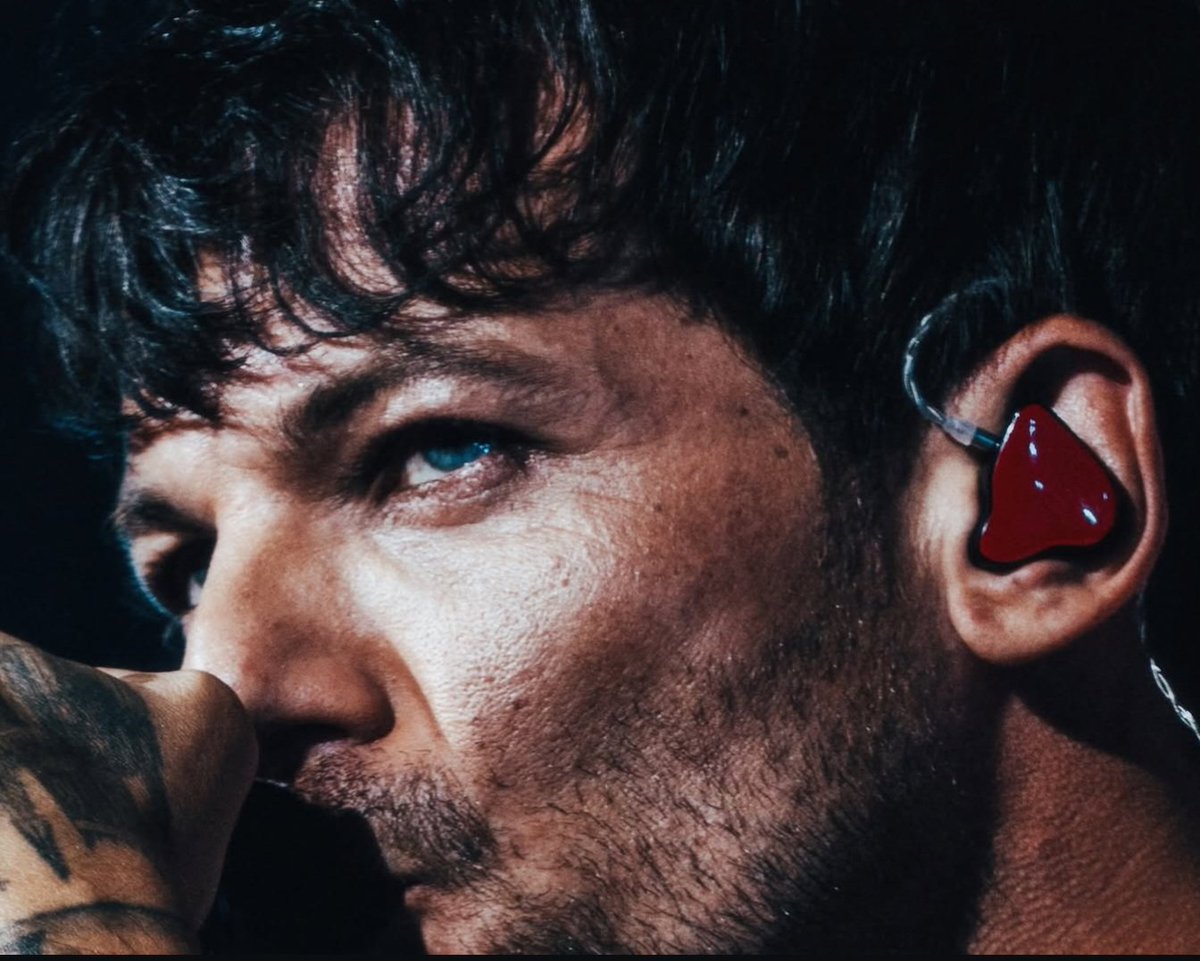 sabineanni_sw's tweet photo. I was looking for a reason to search through my Louis gallery YET AGAIN 😁 ... and I found one ❤️‍🔥🥵🫠 https://t.co/ncmXjAC2d6