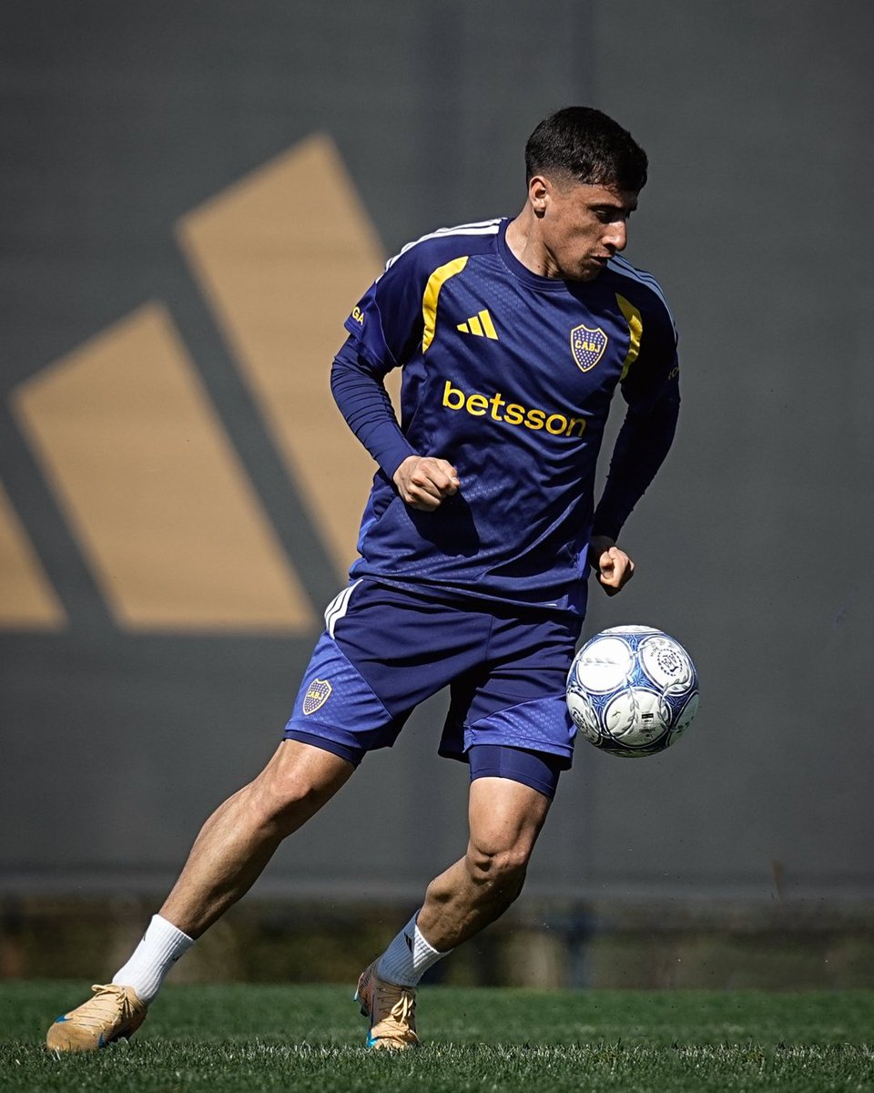 BocaJrsOficial's tweet photo. Viernes en el Predio más lindo 🤩 https://t.co/qnCCc0hQT5