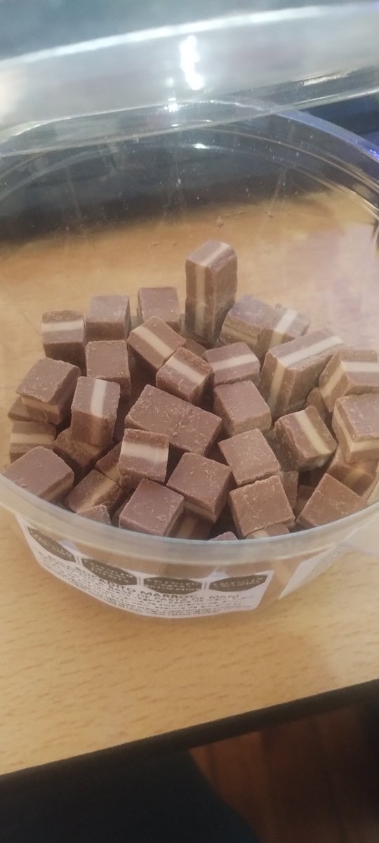 Oximoronico's tweet photo. Con mi dosis diaria de mix de frutas secas https://t.co/C25RUw4DXj