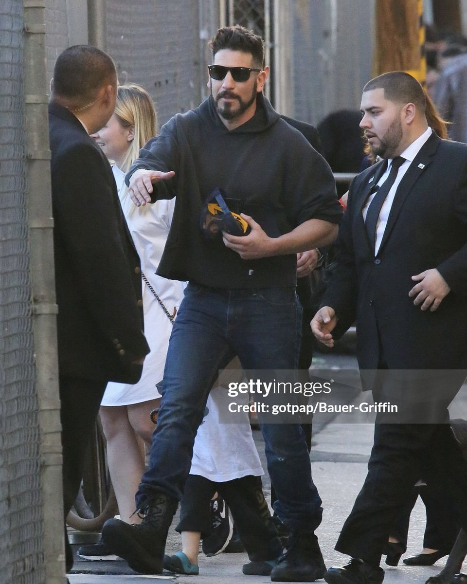 s4intcastle's tweet photo. the sluttiest thing a man can do is wear a cropped hoodie and have a full beard https://t.co/8F5MvMRRFj