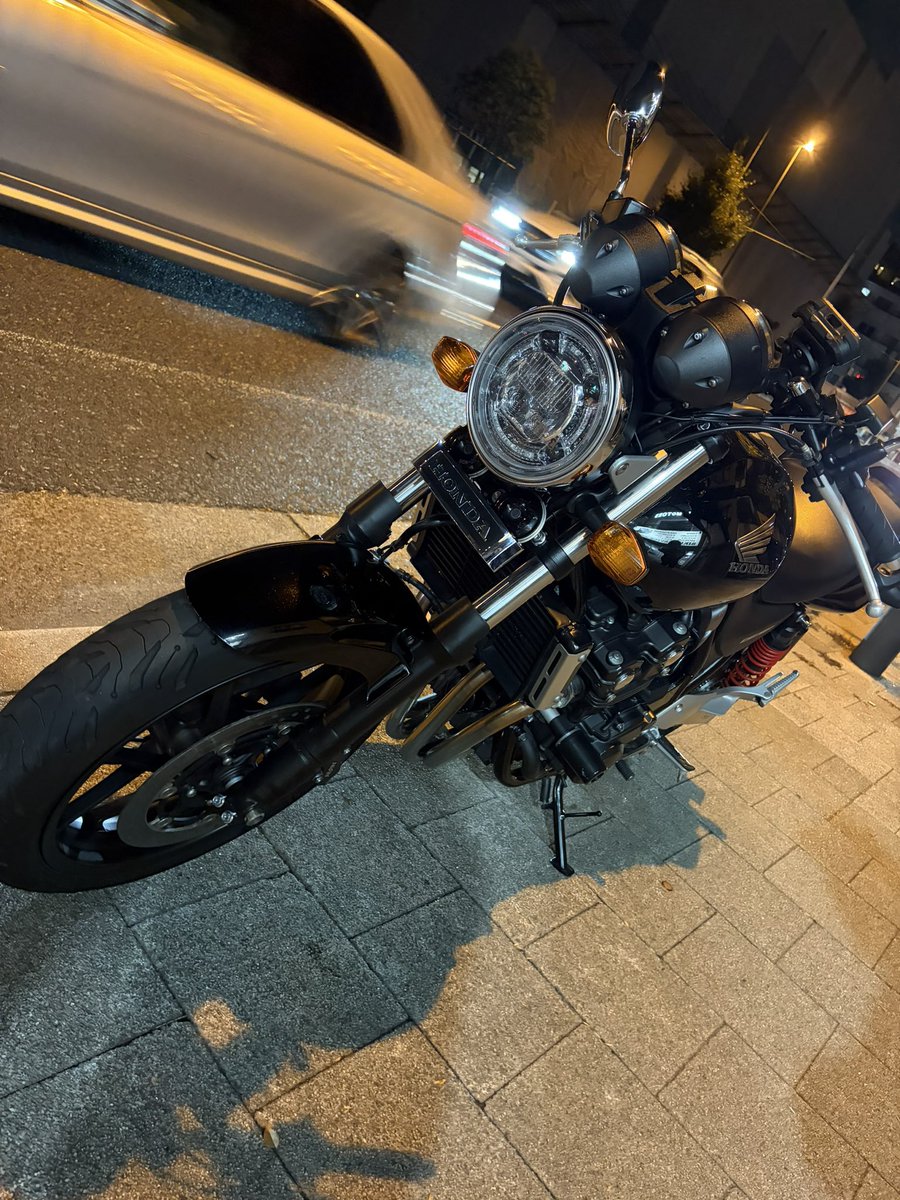 lafu1222's tweet photo. タイヤ交換とちょいカスタム😎 https://t.co/xIKSkelDa5