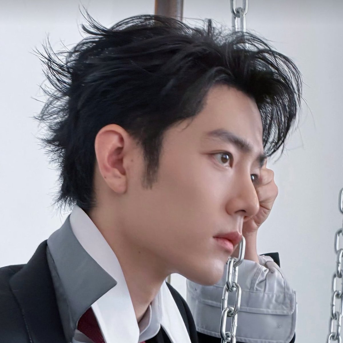 zhan4ever's tweet photo. use only three words to describe #XiaoZhan 
Thats really a hard task but here it comes 
GORGEOUS 
PERFECT 
GENTLEMAN 

#XiaoZhanBDCountdown10
Pic c XZS https://t.co/5xzSSe05KL