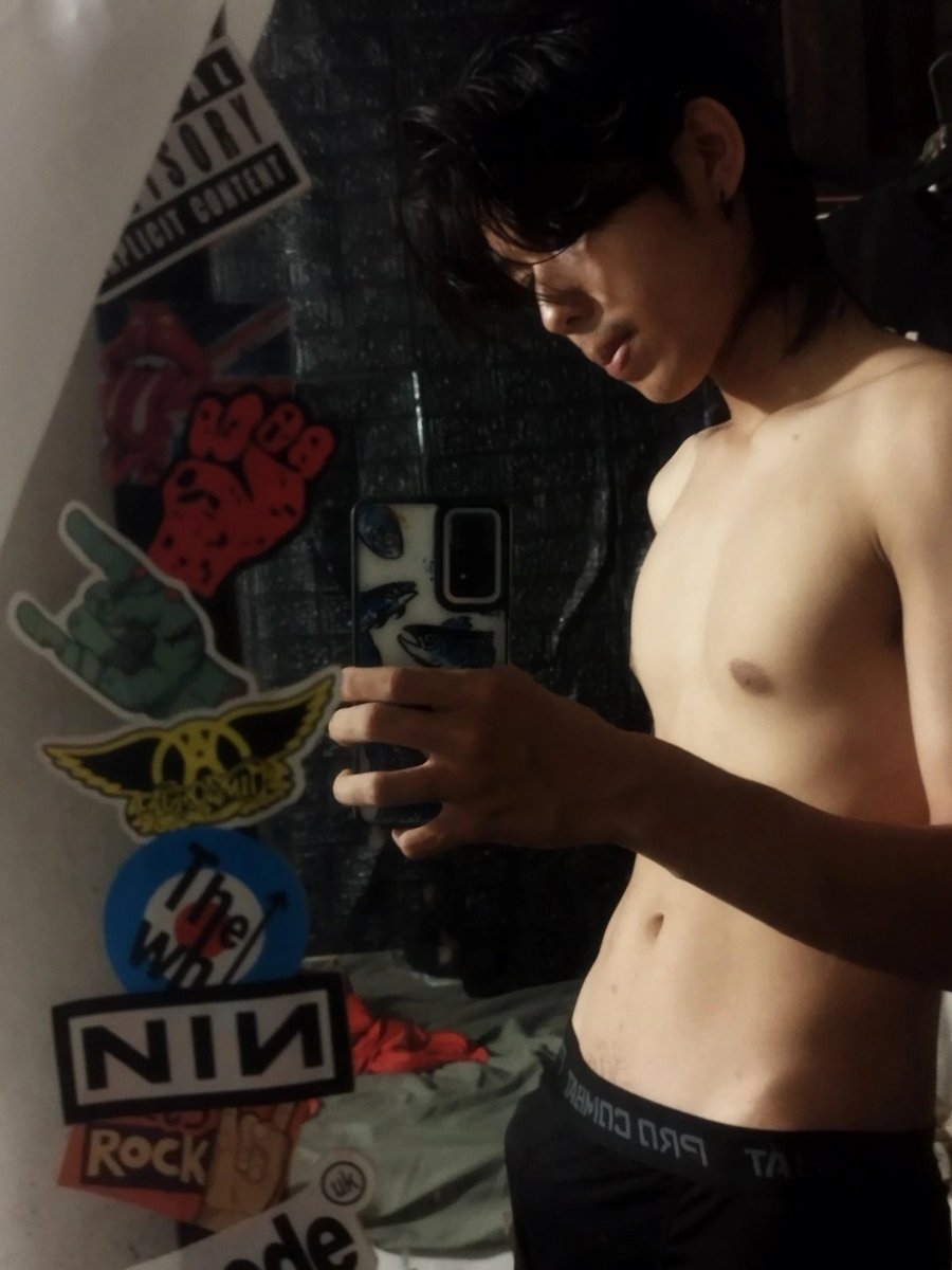 Asimbo193714's tweet photo. ดึกๆ https://t.co/qDQvtWW3cf