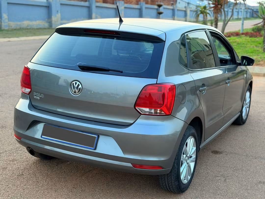2lani47's tweet photo. 135000
Polo Vivo 1.4 Comfortline 2019 Model with ONLY 83 000KM comes with SpareKey
*Multifunctional Steering*Apple Play*Leather Seats*ArmRest 
📲0813417410 https://t.co/7hIV18aIg6