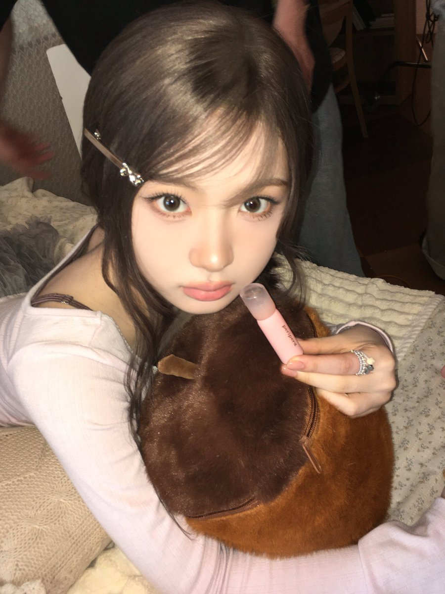 suisgirlfriend's tweet photo. kiii    ❤︎    kiii   𓂋 ‧₊˚ kiii 𓂃 𓈒𓏸 kya https://t.co/HpFFtcw0A6