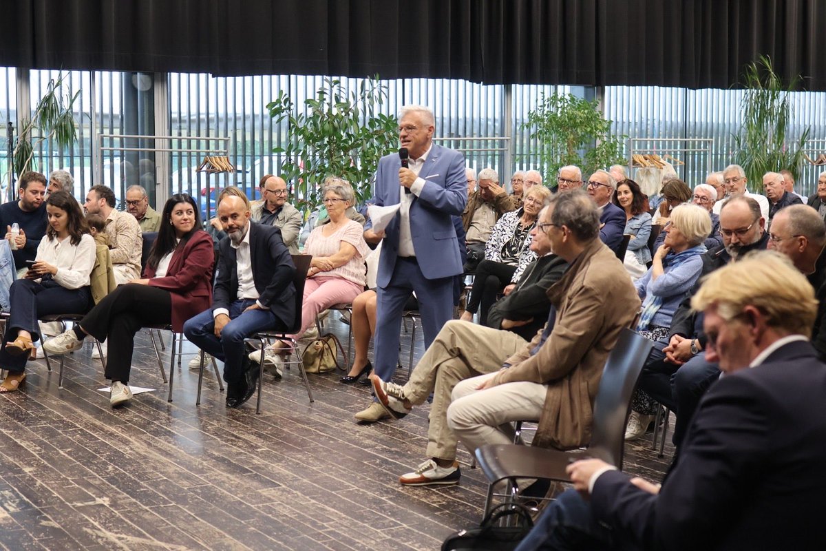 Sarah_Kerrich's tweet photo. Dimanche se jouent des élections moins connues du grand public mais tout aussi importante pour la démocratie. Dans la Somme, mon ami @Cardon_Remi a fait un travail remarquable et mérite sa réélection en tant que sénateur. On vote la Somme a de l’Avenir dimanche ! https://t.co/lpGxrHPu58