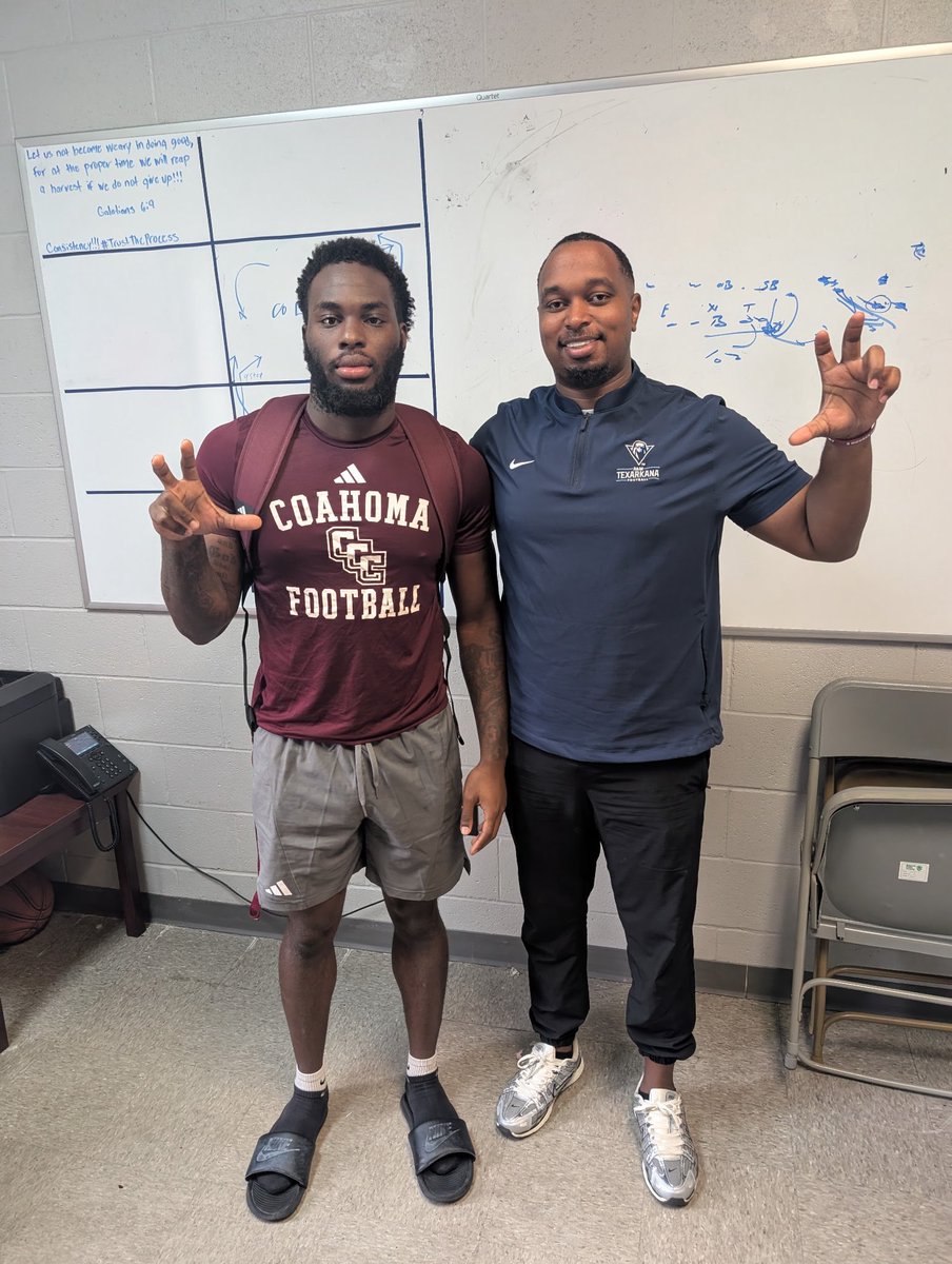 ArdaviusHarris's tweet photo. Blessed to receive a offer from  @TAMUT_football  @coachclark @JuCoFootballACE @juco_zone @JUCOFFrenzy @MSJUCOREPORT https://t.co/MUb5g0CH6w
