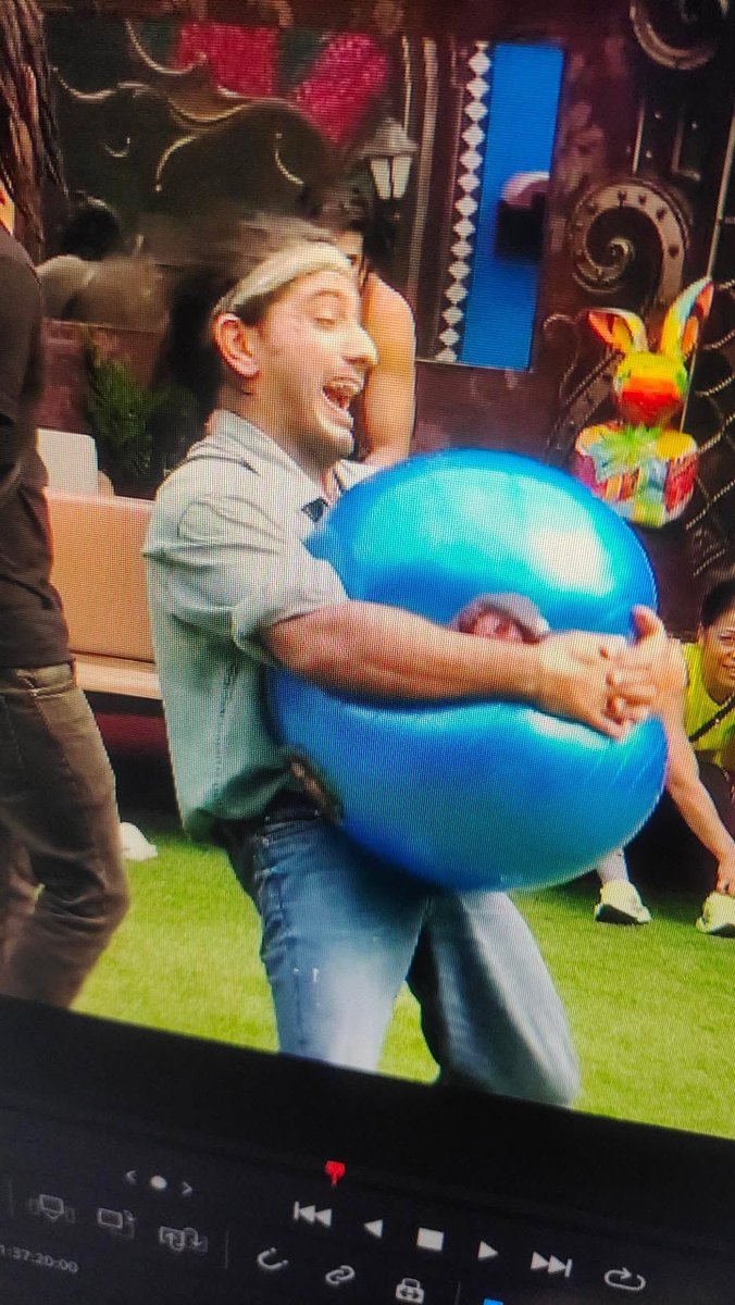 gokuparodyy's tweet photo. BB20 JOKER QAZI TOUQEER FOR REAL 

#ScoutOP #ScoutArmy #QaziTouqeer 
#BB20 #BiggBoss20 https://t.co/iib5YDxhh4