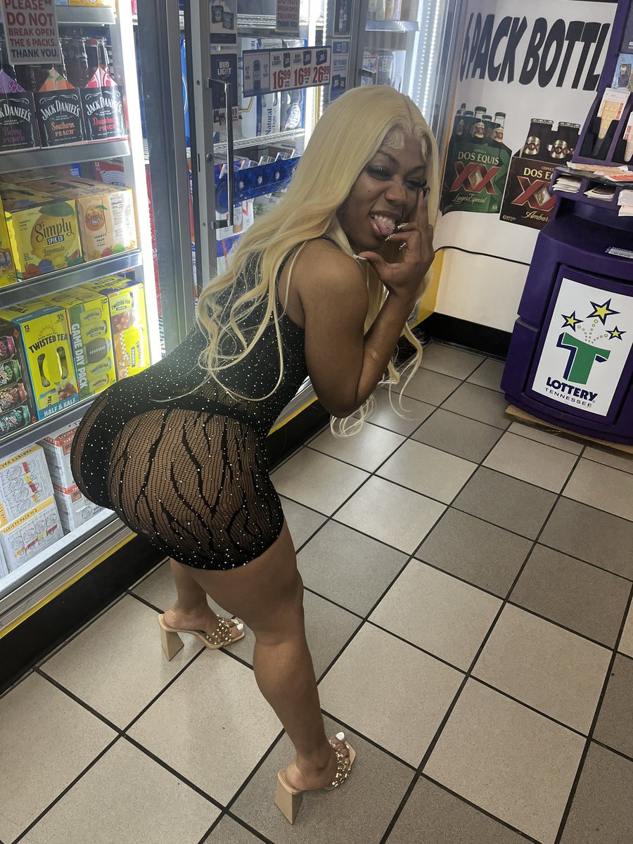 TW0TIMESABITCH's tweet photo. i need someone to come tongue fuck my ass. https://t.co/pGsJR2Kw3X