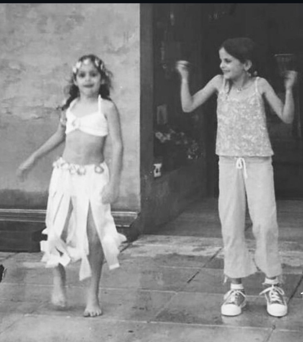 Tinixjime24's tweet photo. No podía ser distinto, Tini tenía q ser la madrina de la primer hija de su mejor amiga!!! T amamos carollaaaaaa 🥹❤️ https://t.co/QrDjdohj04
