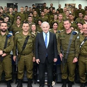 TurkMedyaAjansi's tweet photo. NETENYAHU                        HİTLER https://t.co/8681CiEfnW