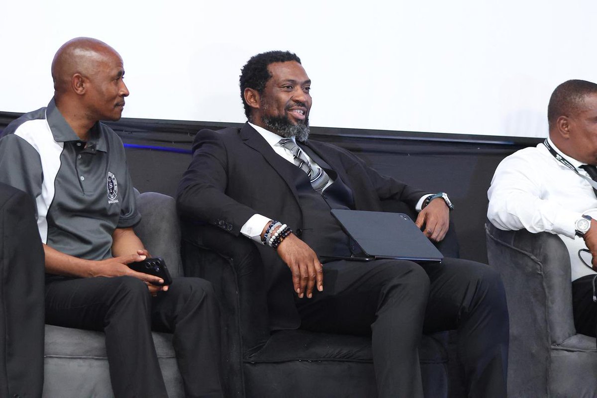 HigherEduGovZA's tweet photo. Minister @ButiManamela, this evening participated in the 85th anniversary celebration of the Evangelist Presbyterian Church in South Africa (EPCSA) Men’s Guild at the Alberton Civic Centre in Ekurhuleni.
#EPCSA85 #HigherEducation #MensGuild #TheAfricaWeWant https://t.co/uU70Ycmsv2