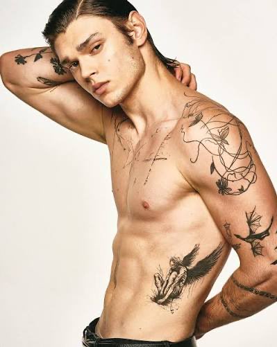 Damondevill_'s tweet photo. Amo ser a sua cadeira em que você senta gostoso, amo ser seu macho e a pica com que você sonha! Sou viciado em gozar dentro de você minha vida, se acostume pois sua buceta sempre vai viver lotada pelo seu dono. 🖤 https://t.co/JWHBZQvkvq