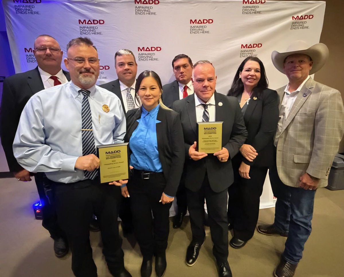 TexasABC's tweet photo. TABC’s TRACE unit was honored in two regions recently by nonprofit @MADDNational for their dedication to public safety.

Congratulations to all of our TRACE teams across the state, who continue to be recognized for their hard work and collaboration in combating impaired driving. https://t.co/aZJcthbr2v