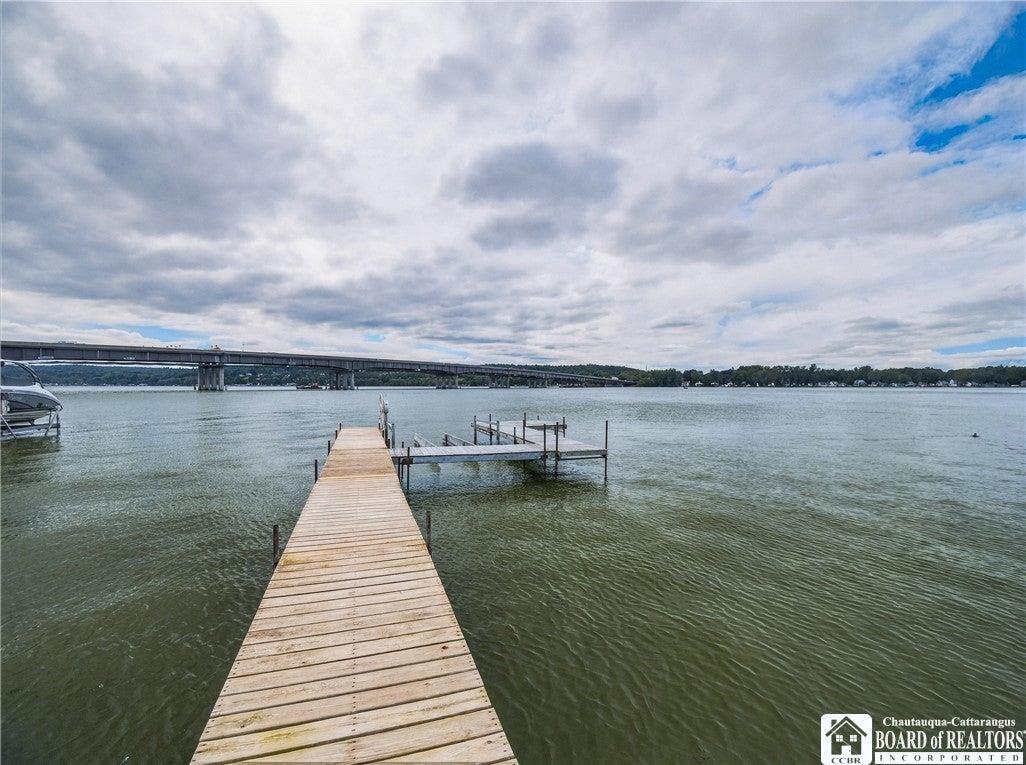 ChautauquaHomes's tweet photo. Do you know someone looking for a great property in Ellery? Please pass this along! #HereToHelp https://t.co/I3M4MTkUwj