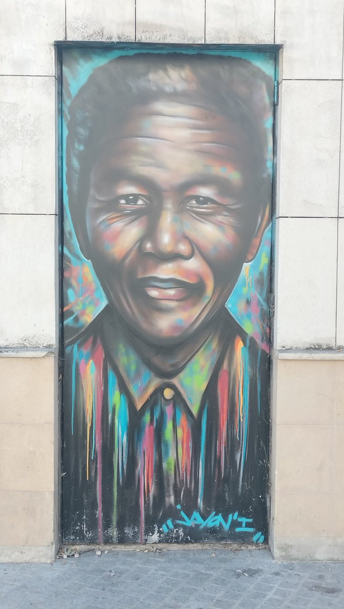 oungawa's tweet photo. #Jayon_i #VitrySurSeine #NelsonMadela #portrait #face #cara #visage #leader #president #apartheid #Madiba #Africa #streetart #arturbain #arteurbana #arteurbano #urbanart #artedecalle #artderue #artederua #callero #callejero #muralart #muralpainting #wallart #wallpainting #graff https://t.co/0J6Yh4MSY1