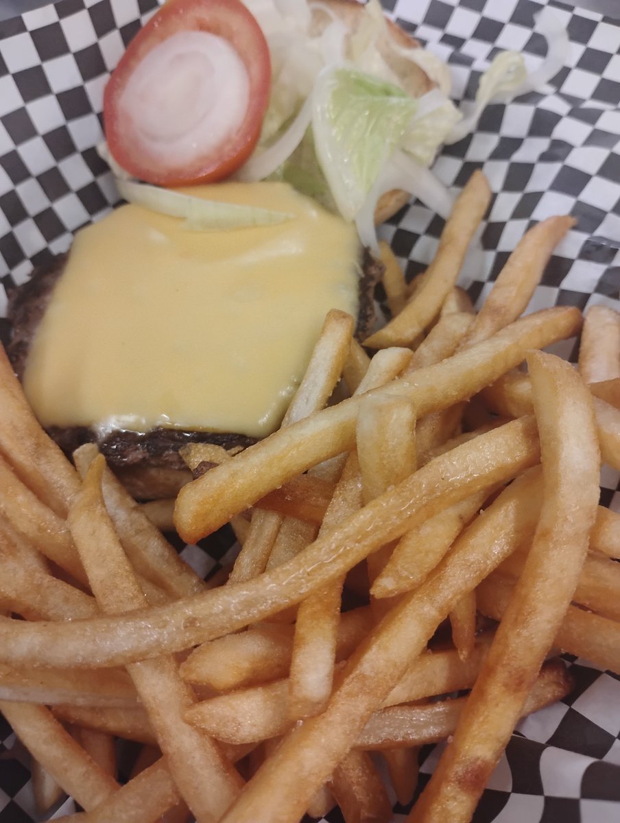 JakeRoadhouse95's tweet photo. 📸🍔 IT’S PHOTO FRIDAY AT ROADHOUSE 95! 🍔📸

Come say hi to Mama Jenny behind the bar and check out what’s coming out of the kitchen today. We’re featuring real food photos all day, no fancy tricks, just the food as it’s served. 😎

Today’s lineup:

🍗 Chicken Sandwich
🍔 Cheeseburger
🥓🍔 Bacon Cheeseburger

Which one are you grabbing first? 👀

And we want to see your RoadHouse experience too. Scan the Menu QR Code, select “Share Your Visit,” and send us your food photos, road-trip stories, and favorite moments from the 95. Your picture might be featured in a future Photo Friday post.

Good food. Real pictures. Real stories. That’s what Photo Friday is all about.

📍 RoadHouse 95 Southwestern Cantina • Beatty, Nevada

🛣️ Let the Road Lead You to Our Kitchen.

#PhotoFriday #RoadHouse95 #RealFood #ChickenSandwich #Cheeseburger #BaconCheeseburger #BeattyNevada