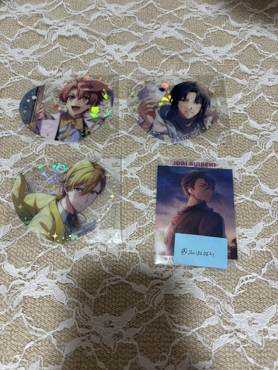 Suira0621's tweet photo. 【交換】アイドリッシュセブン アイナナ
クリアカード ハート 缶バッジ

求）陸

譲）一織・三月・ナギ

郵送希望です。
検索からもお気軽にお声掛けください！ https://t.co/VZz5inZrjg