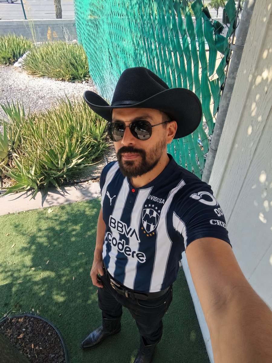 Elbabo_90's tweet photo. Se me perdió el caballo jaja https://t.co/MqKEuZw0Kf