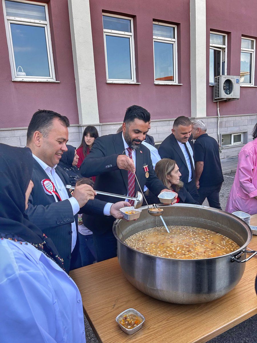 VatanGaziSehitD's tweet photo. Bugün Dernek Başkanımız,Y.K üyelerimiz ve Gazilerimiz Hayriye Ethem Turhanlı Kız Mesleki ve Teknik Anadolu Lisesi öğrencileri ile buluştular++ https://t.co/UCkiPhwmBL
