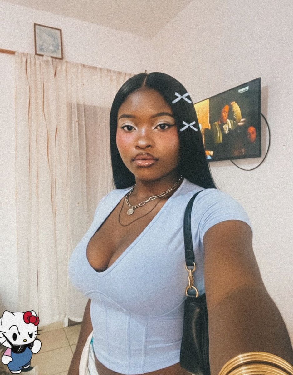 guzu_p's tweet photo. "i only post my face most of the times because I hate being sexualized."

Na so! https://t.co/2n4r0w2VYi