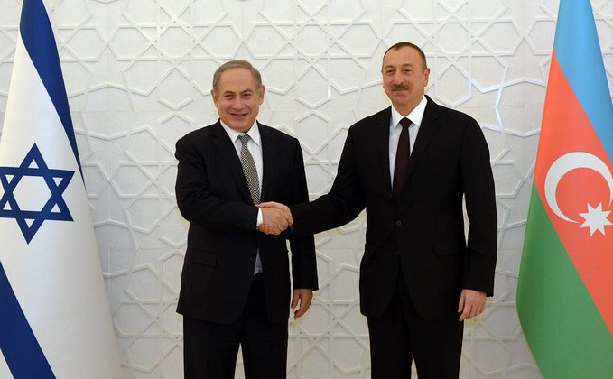 Fenersensin1's tweet photo. @presidentaz Anası sikilmiş orrrrrrooospu çocuğu seni 
Kanını zürriyetini siktiğimin  piçi yahudiden doğma rusdan olma kahpe evladı seni  

Salihi
 Hemde 
Kaya Çilingiroğlu
#EuroLeague
Yazıklar
Katılımevim https://t.co/ltlWn6nG09