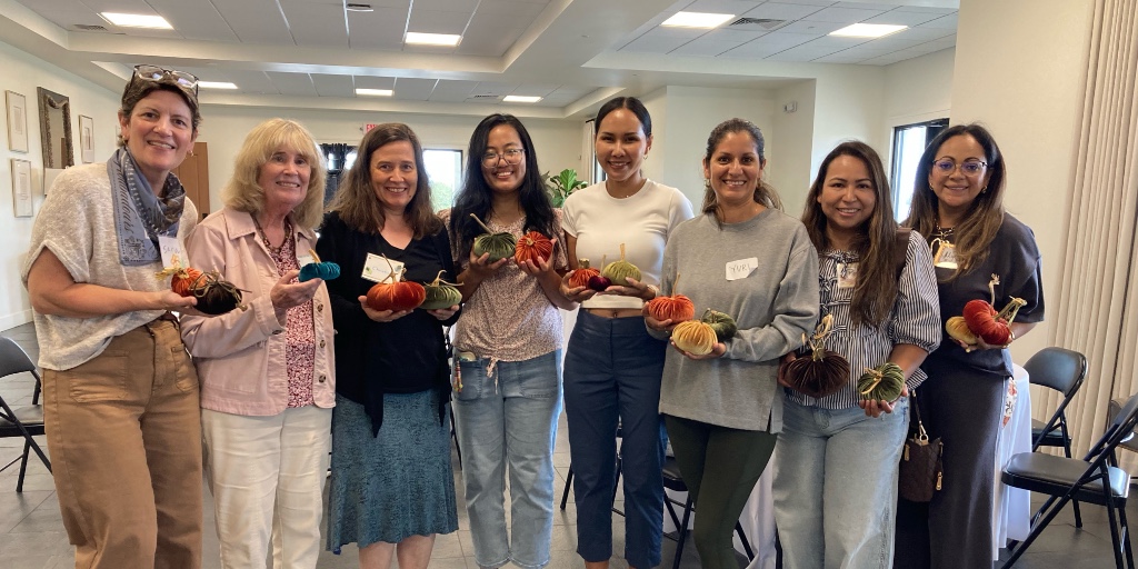 CPCOxfordMS's tweet photo. 🍂 Fall fun at International Ladies’ Club! 🎃

Every Friday, our English language learners gather for English classes + a fun activity. Today, they welcomed fall by creating adorable stuffed velvet pumpkins! 🧡

Learning, friendship &amp; creativity—all in one Friday! 💕 https://t.co/soc4i2g8XE