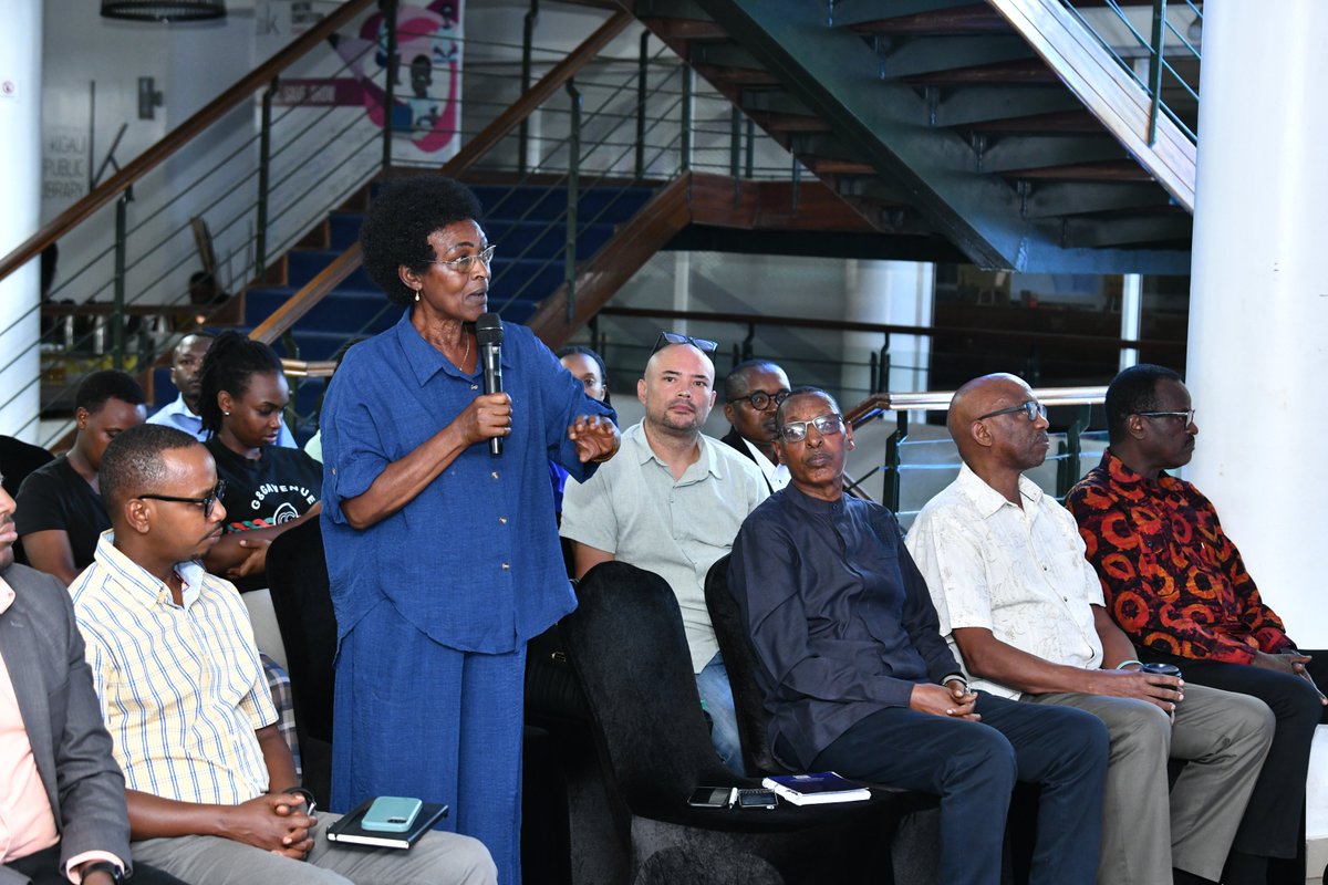 DialogueRwanda's tweet photo. Different participants to the presentation of the Dialogue Review commended those who brought @DialogueRwanda after the Genocide against the Tutsi, authors, editorial team and particulary for writing this special issue of peace in the great lakes and encourage this to continue. https://t.co/7SpUkDfkzw