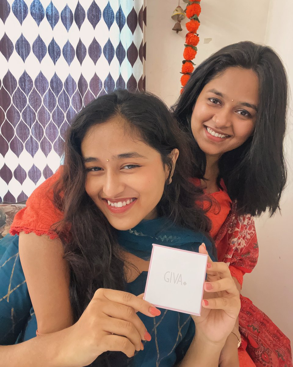 JanWassermdn's tweet photo. Forever grateful for my amazing sibling and the beautiful moments we share with GIVA Jewellery. Use code “KARXRB15” for 15% off your next purchase. https://t.co/zU6jmfE6sC
