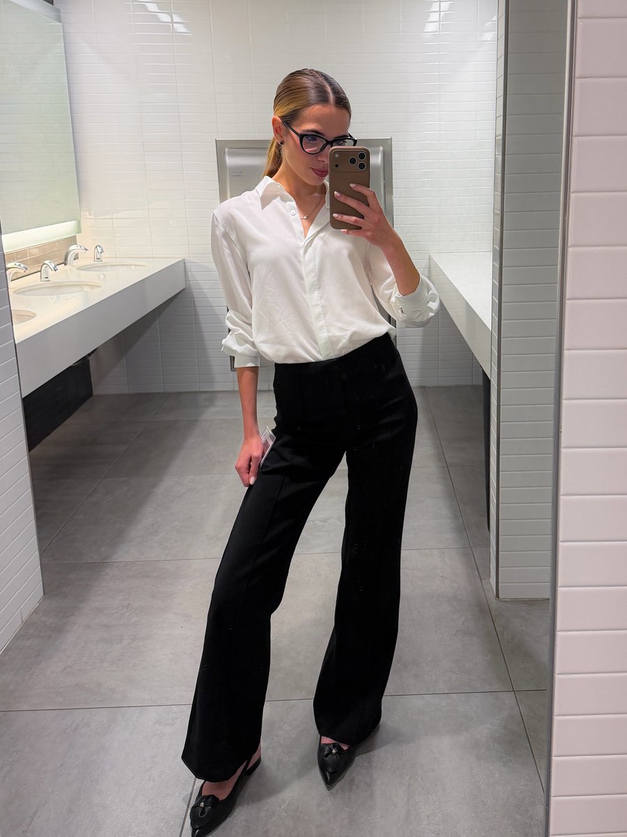 gardmeruan2002T's tweet photo. Recent office looks I’ve been loving: polished, comfortable, and easy to wear. Express, Zara, Sam Edelman, Ted Baker, Nordstrom Rack, H&amp;M, Cole Haan, and UNIQLO. https://t.co/wr1BaUDbLd